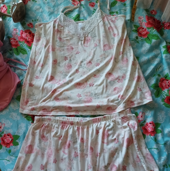 Flora by Flora Nikrooz camisole pajama set size Large - Picture 5 of 8